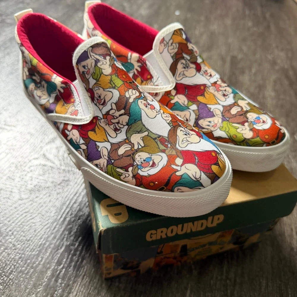 Ground Up Disney Snow White Seven Dwarfs Slip On Shoes Men 9 Multicolor Canvas